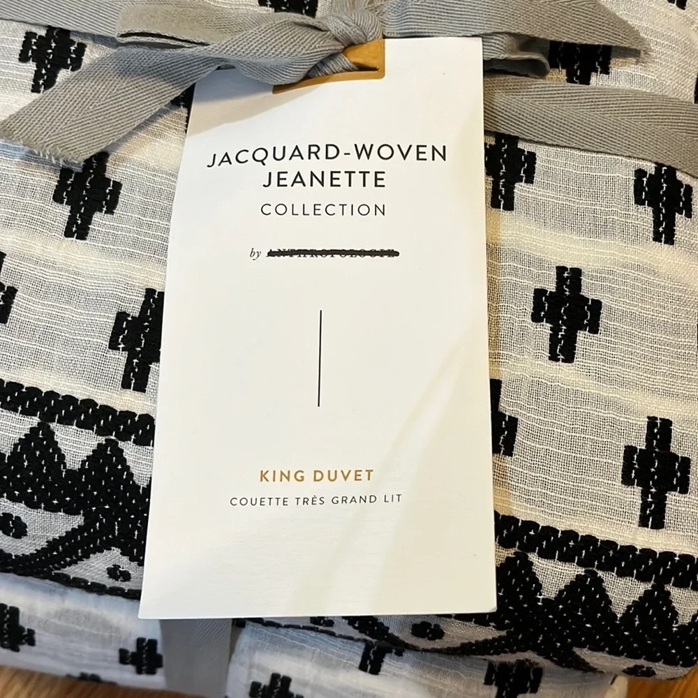 Anthropologie Jacquard-Woven Jeanette Duvet Cover King NWT